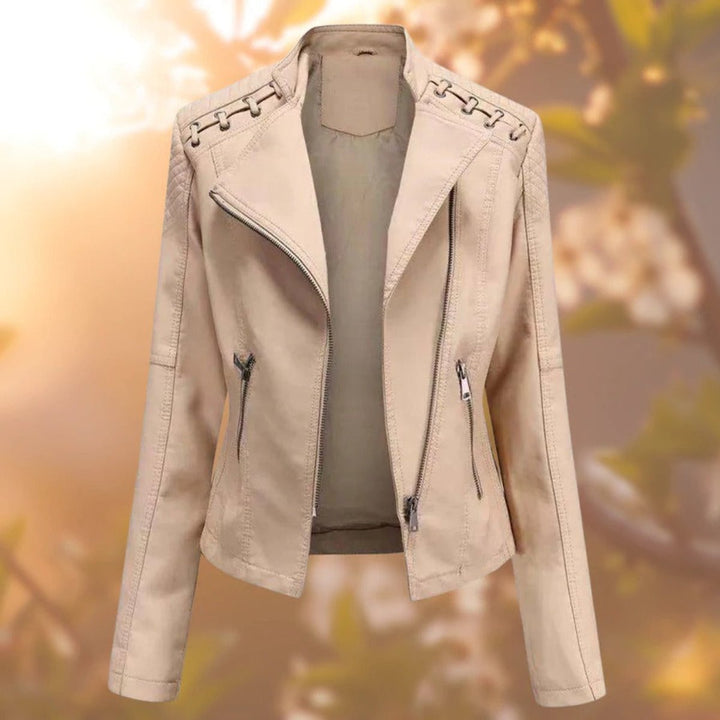Amelia | Women&